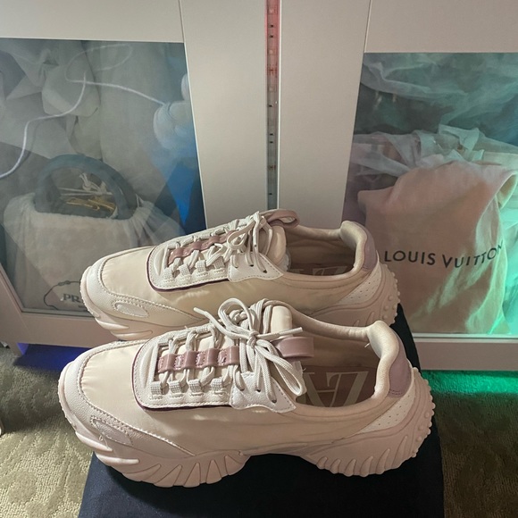 ZARA SOFT SNICKERS SHOES by Zara  in good as new excellent condition ✅ - Picture 6 of 9